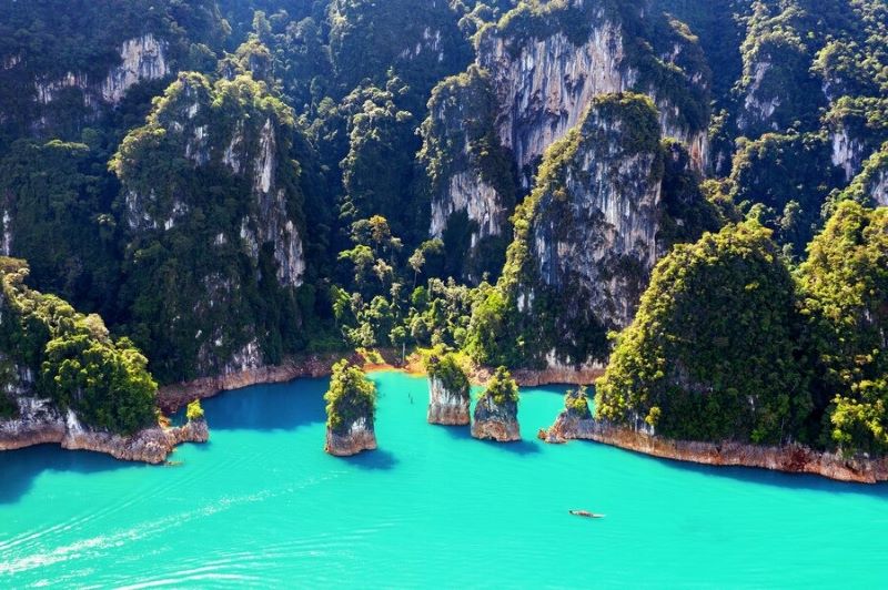 aerial-view-beautiful-mountains