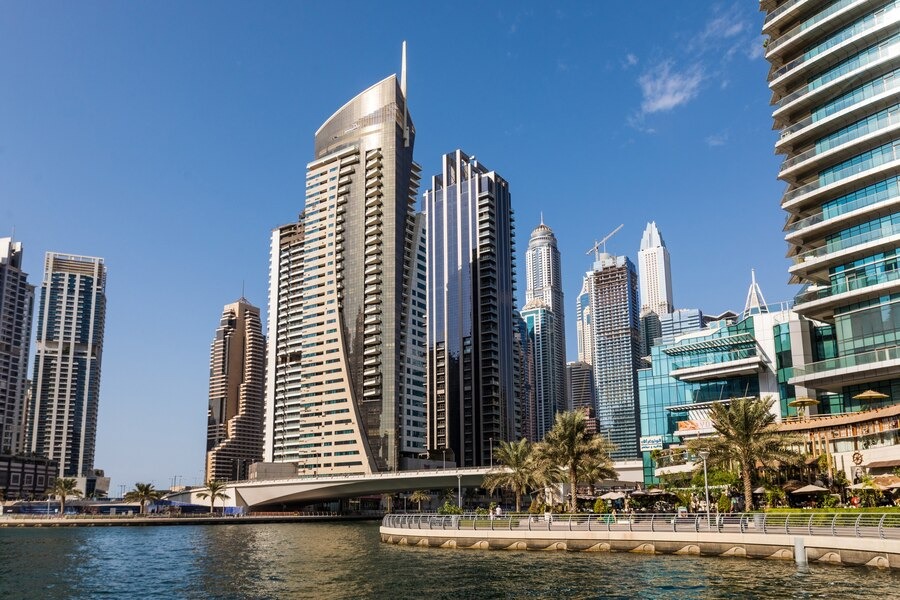 modetn-city-luxury-center-dubai
